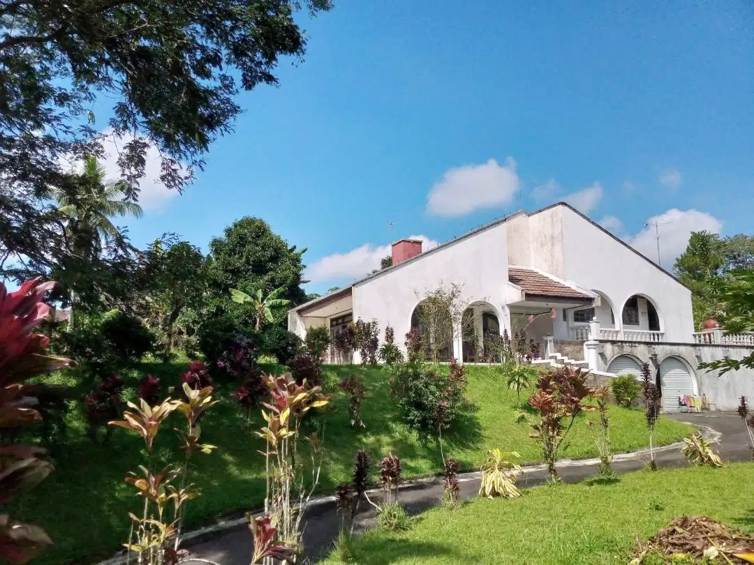 Villa Dijual di Megamendung Puncak Bogor Dekat Taman Matahari, Cimory Riverside, Curug Panjang, Curug Cilember
