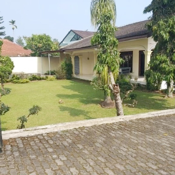 Rumah Villa Dijual di Puncak Cisarua Bogor View Pegunungan Dekat Taman Safari, Curug Cilember, Pasar Cisarua