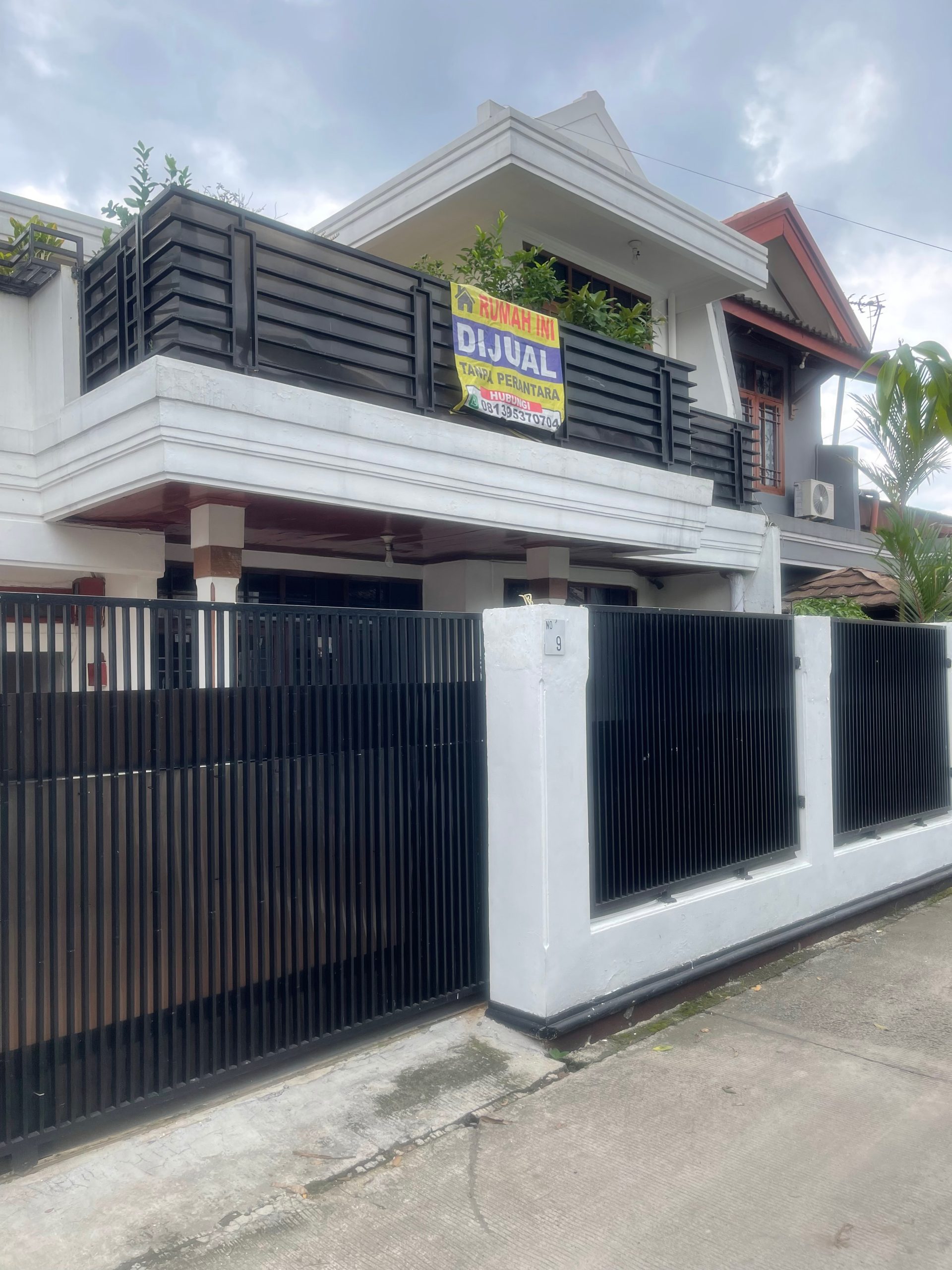 Jual Rumah 2 Lantai di Margacinta Buahbatu Bandung Dekat Kantor Bersama SAMSAT Soekarno Hatta Kota Bandung