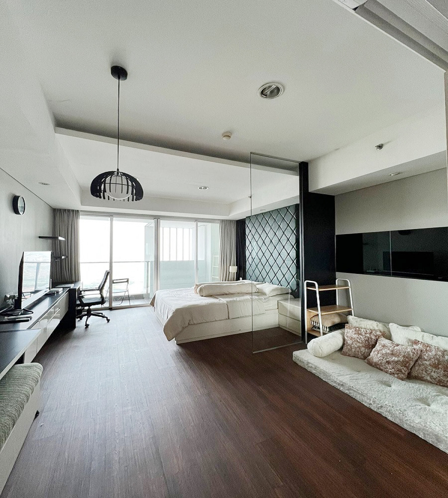 Warm & Cozy Apartment at Kemang Village Residence, Intercon Tower