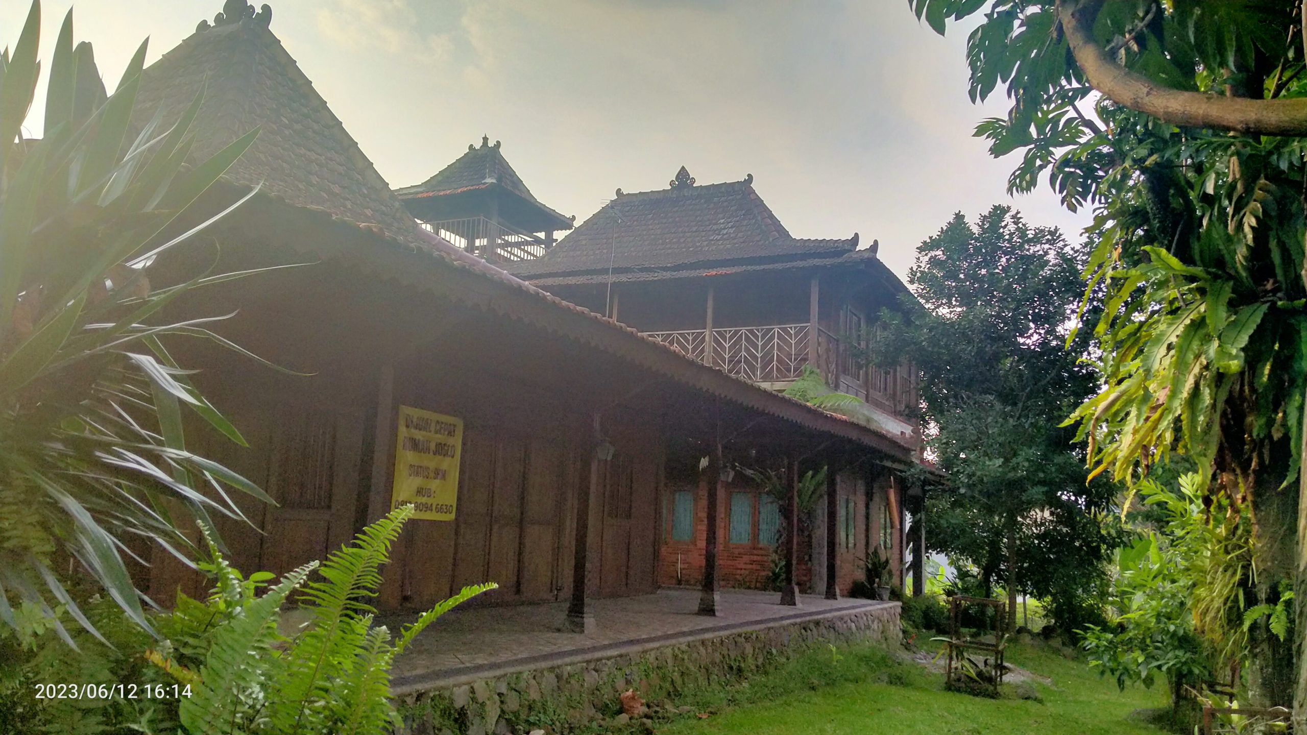 Dijual Rumah Joglo 2 Lantai Posisi Hook di Nirwana Residence Kota Bogor Dekat The Jungle Waterpark Bogor